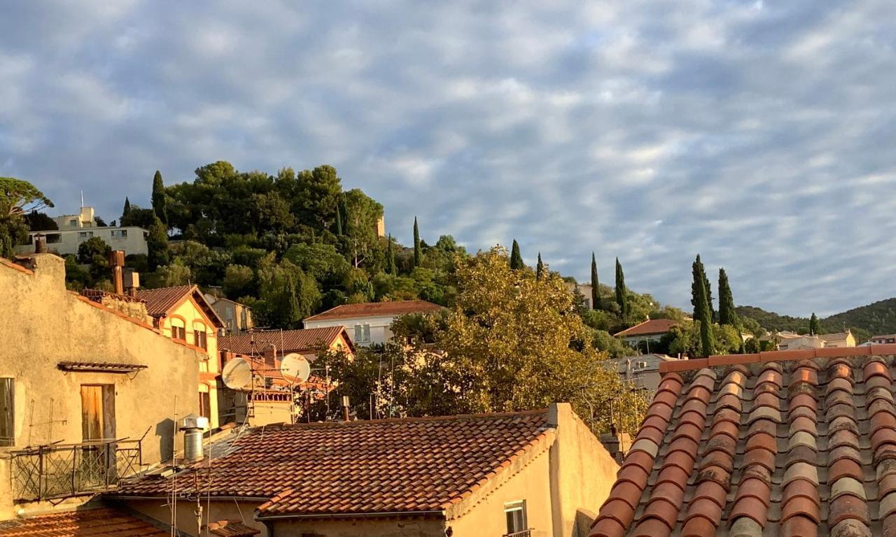 Les Amoureux Du Vieux Lavoir T3 Hyeres Medieval Экстерьер фото